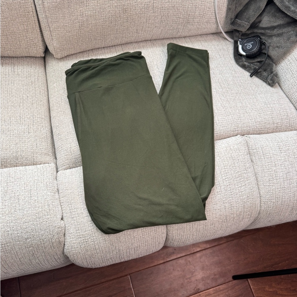 LulaRoe Tall & Curvy Olive Green leggings